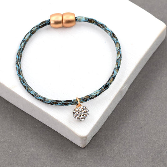 Animal print bracelet with crystal charm: MGLD-BLU