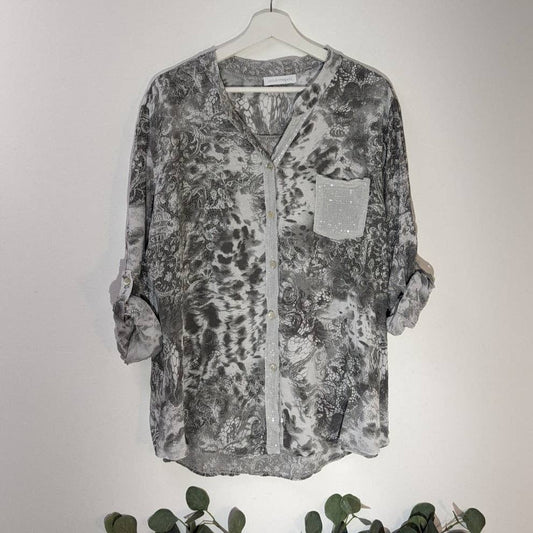 Animal fusion print casual shirt with sequin pocket and neckline (M-L)